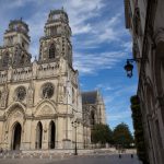 A.Rue-Orleans-cathetrale-facade-horizontal-decentre