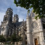 A.Rue-Orleans-cathetrale-vue-laterale-3