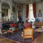 Chateau-de-la-Bussiere-A.Rue-salon-blanc